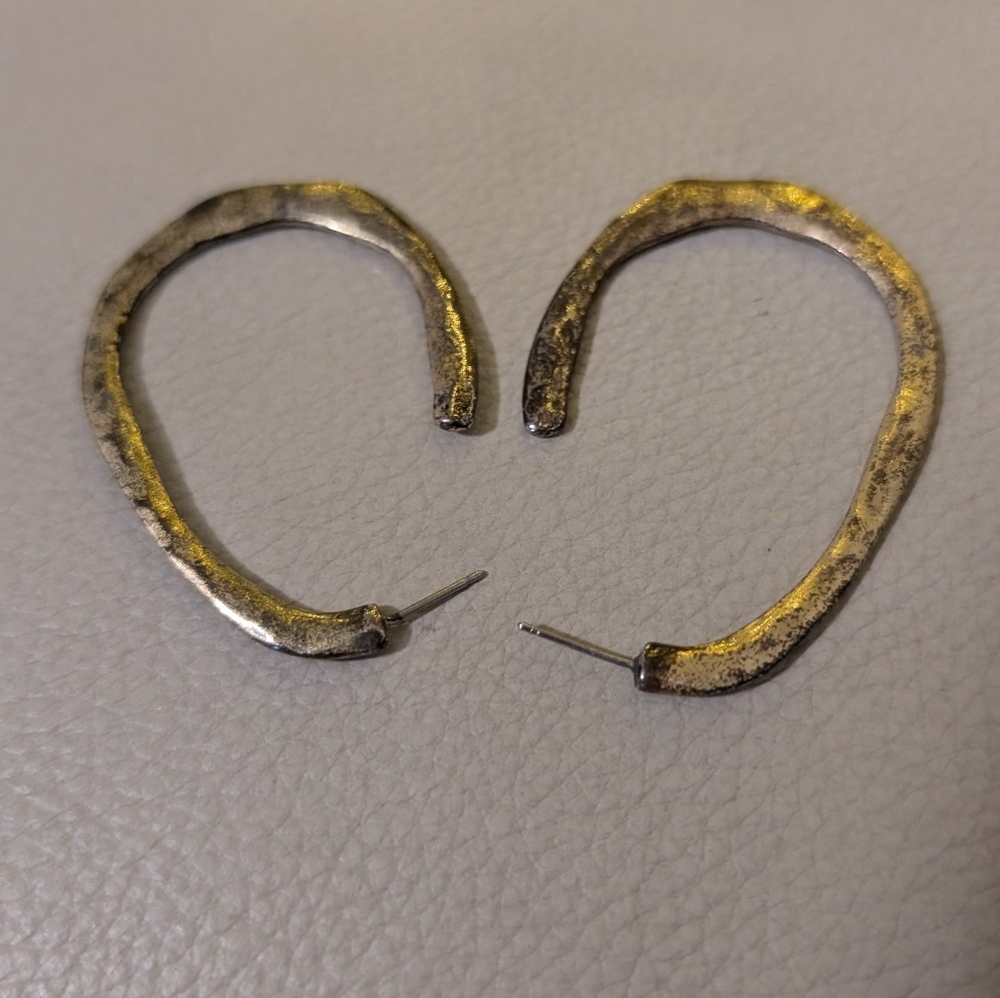Earrings gold color